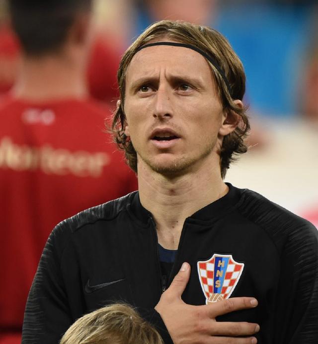 为什么打者在挥棒失利后会习惯性地调整呼吸频率并重新对准本垒板