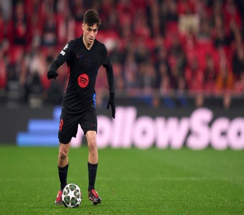 詹姆斯总助攻数升至历史第二！拉拉维亚面对旧主不手软！关键时刻的湖人太稳了！